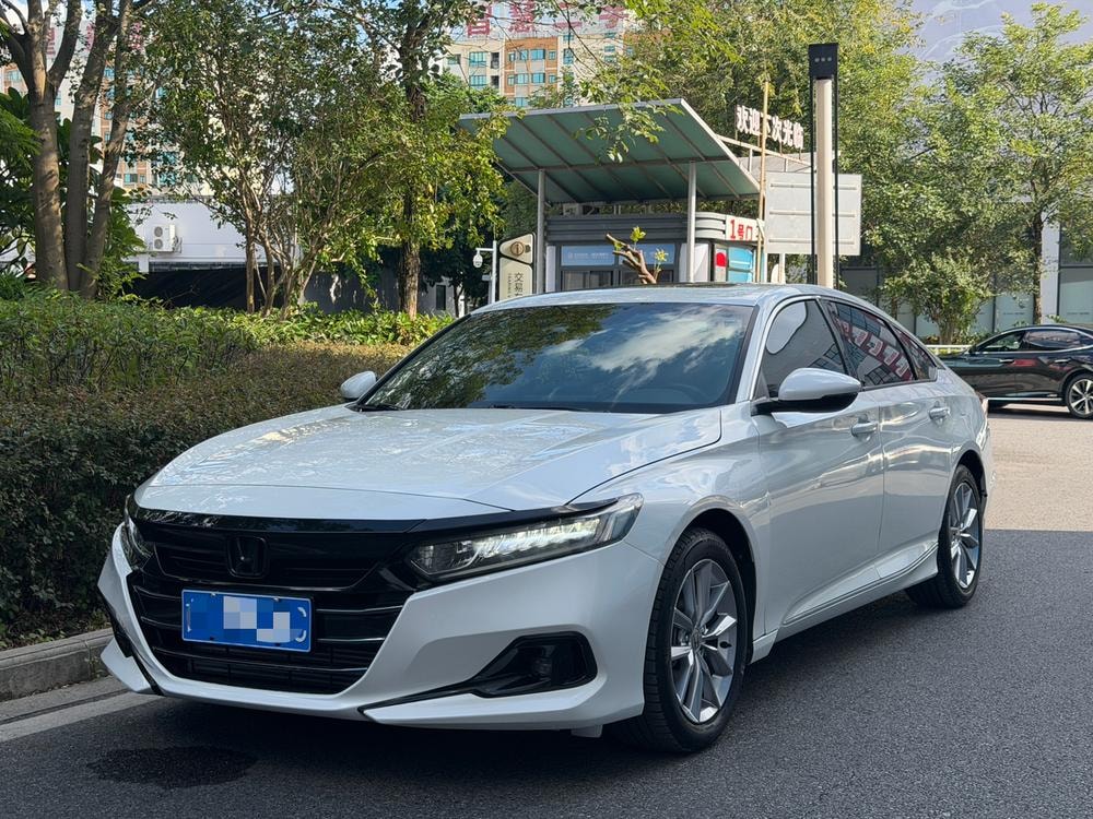 Honda Accord 2022 — фото автомобиля 1