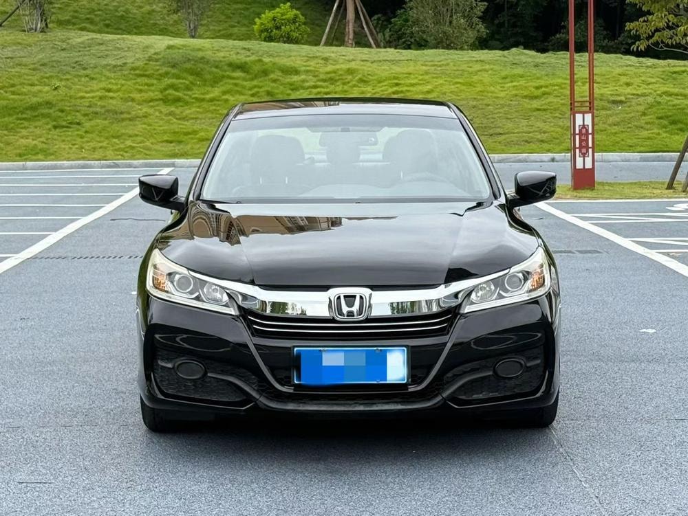 Honda Accord 2016 — фото автомобиля 1