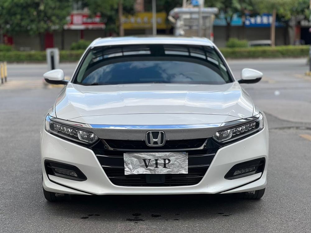 Honda Accord 2021 — фото автомобиля 1