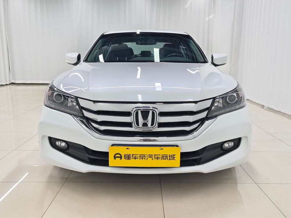 Honda Accord 2015 — фото автомобиля