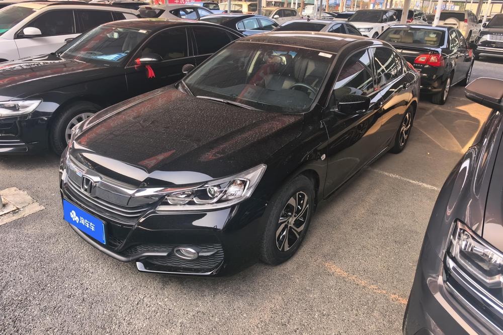 Honda Accord 2016 — фото автомобиля 1