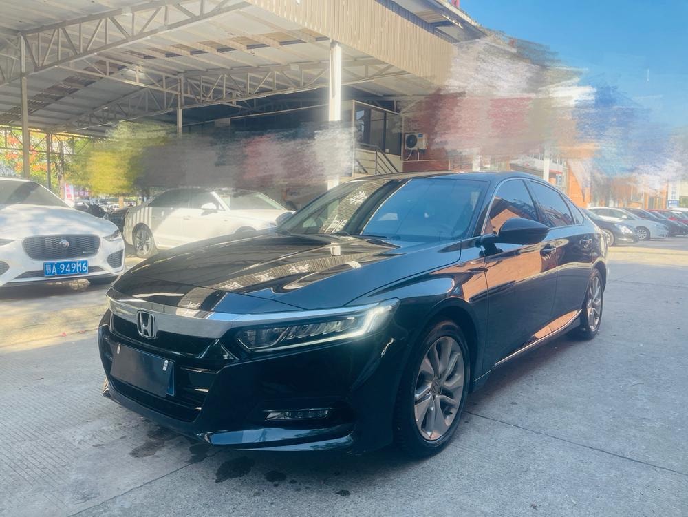 Honda Accord 2018 — фото автомобиля 1
