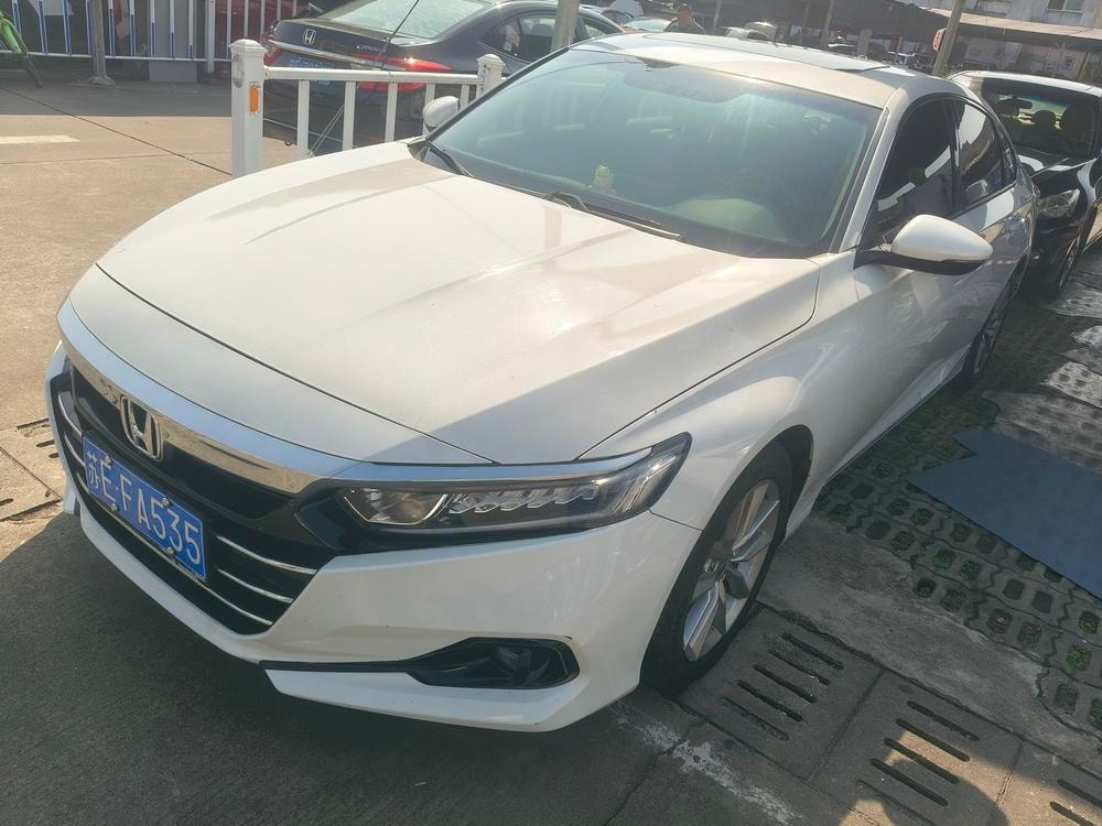 Honda Accord 2022 — фото автомобиля