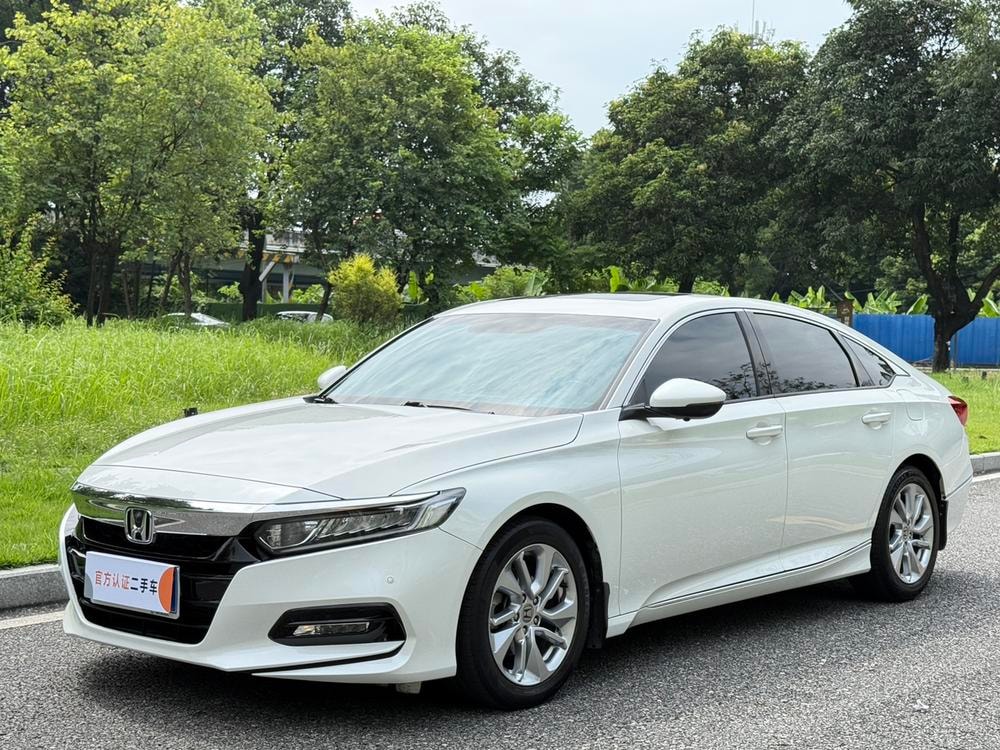 Honda Accord 2018 — фото автомобиля 1