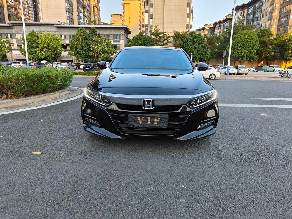 Honda Accord 2018 — фото автомобиля 1