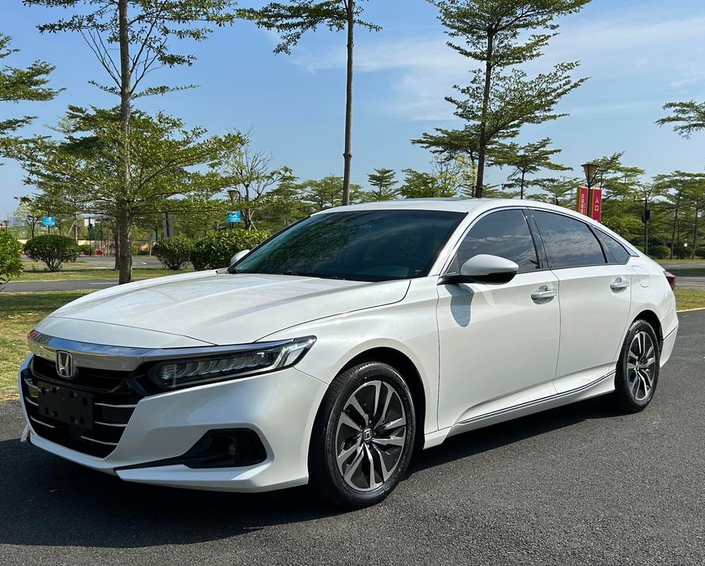 Honda Accord 2022 — фото автомобиля