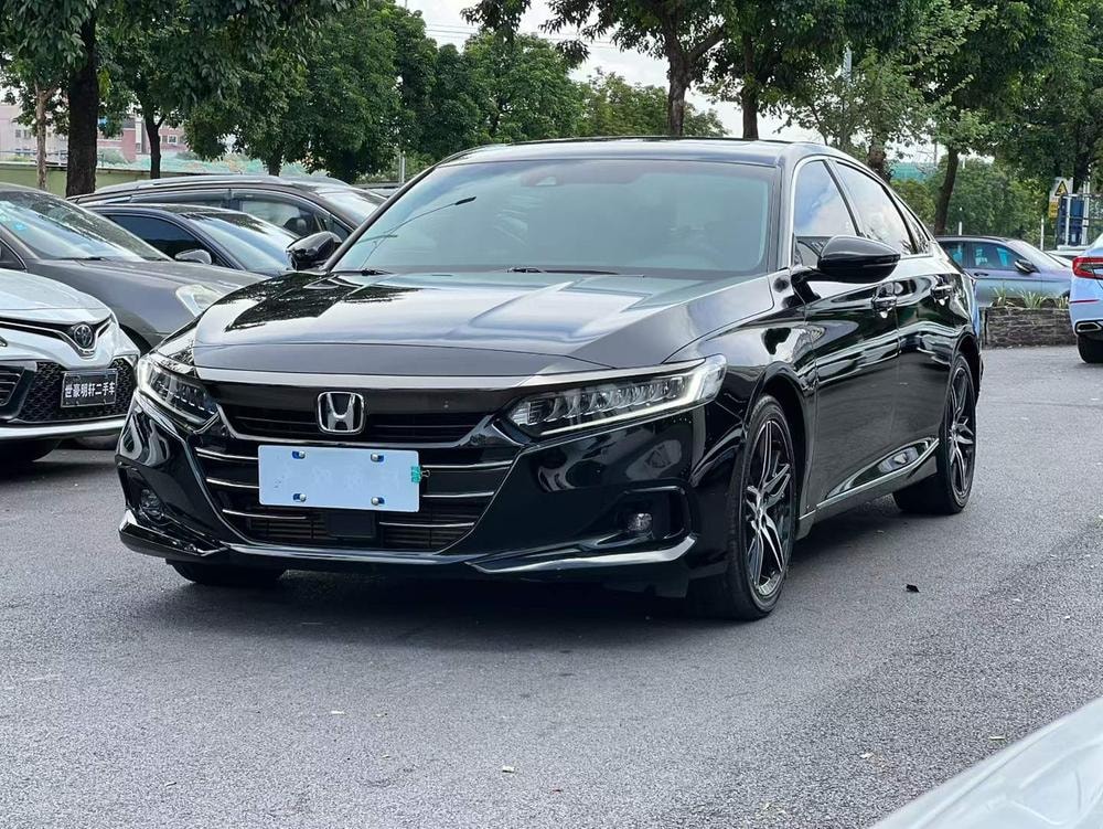 Honda Accord 2022 — фото автомобиля 1