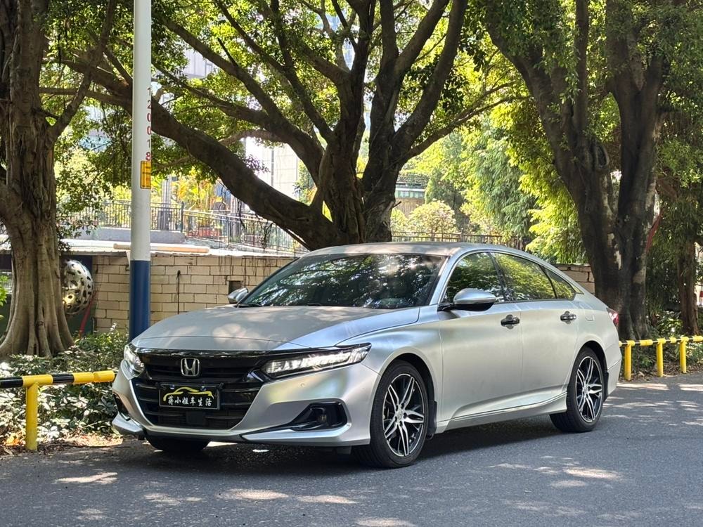 Honda Accord 2022 — фото автомобиля 1