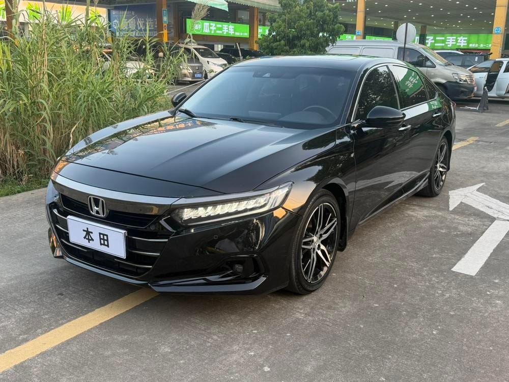 Honda Accord 2022 — фото автомобиля