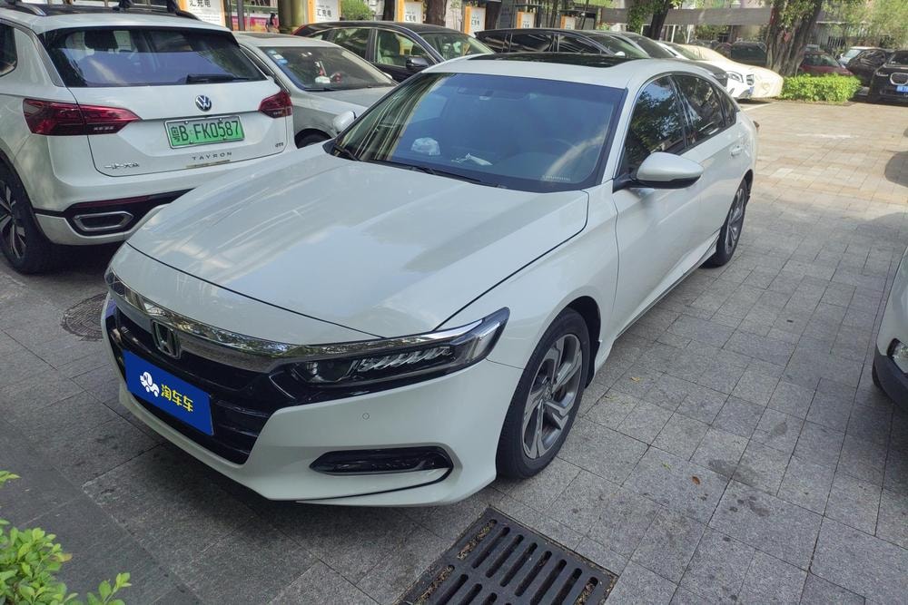 Honda Accord 2018 — фото автомобиля 1