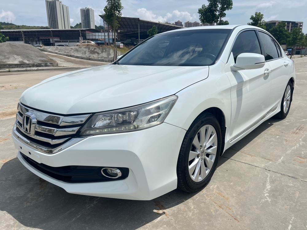 Honda Accord 2015 — фото автомобиля