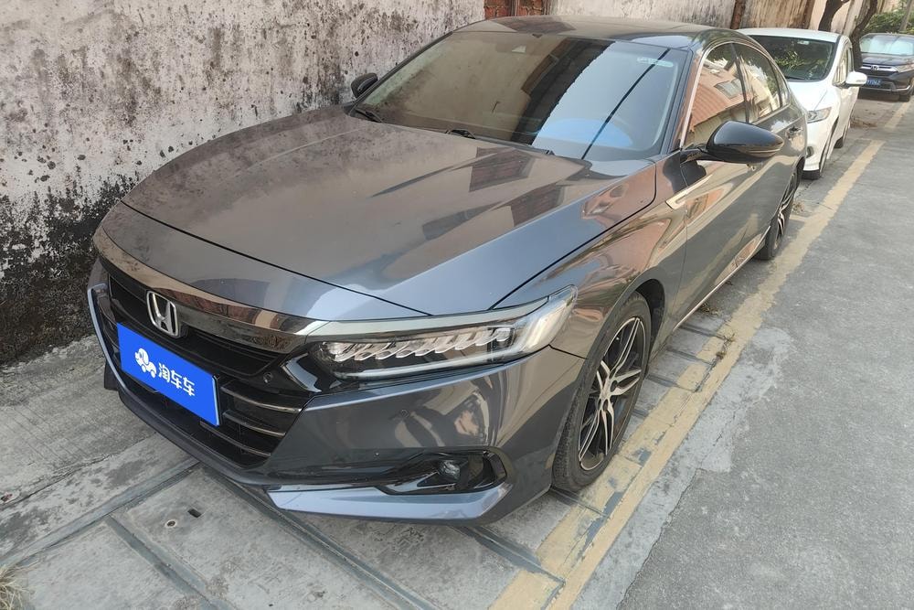 Honda Accord 2022 — фото автомобиля