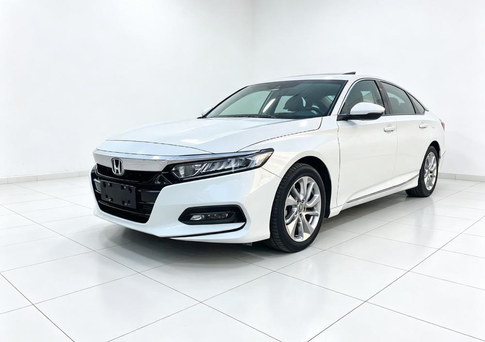 Honda Accord 2018 — фото автомобиля