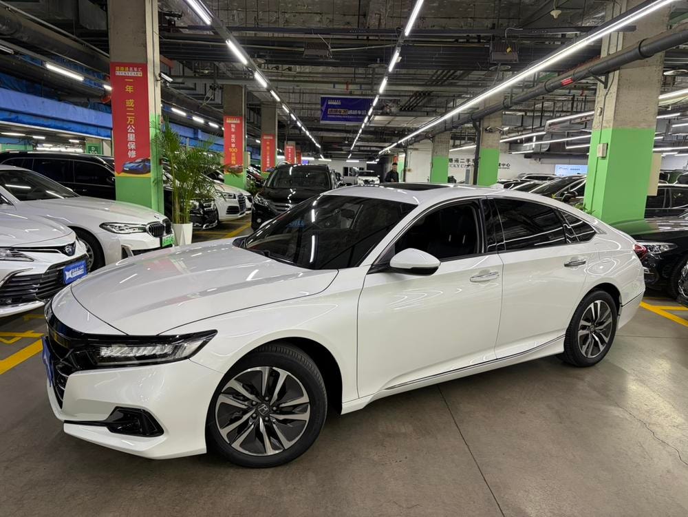 Honda Accord 2022 — фото автомобиля