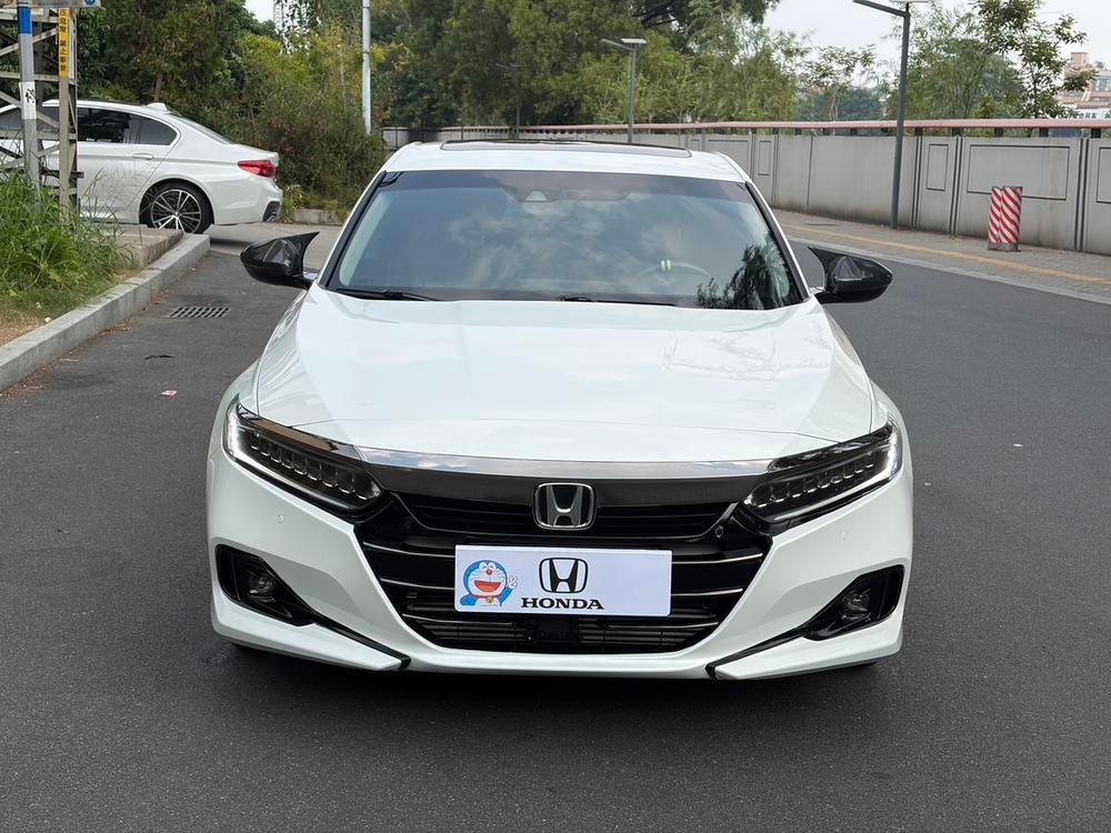 Honda Accord 2022 — фото автомобиля