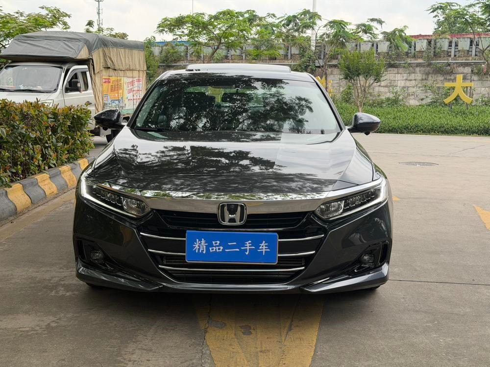 Honda Accord 2022 — фото автомобиля