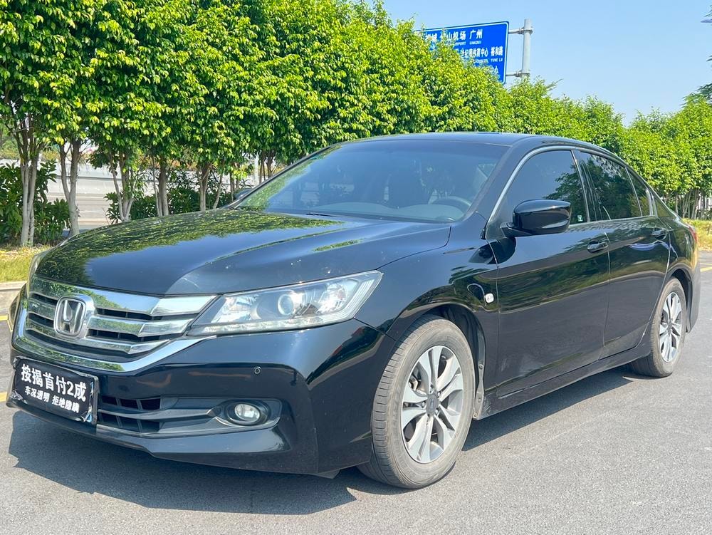 Honda Accord 2015 — фото автомобиля