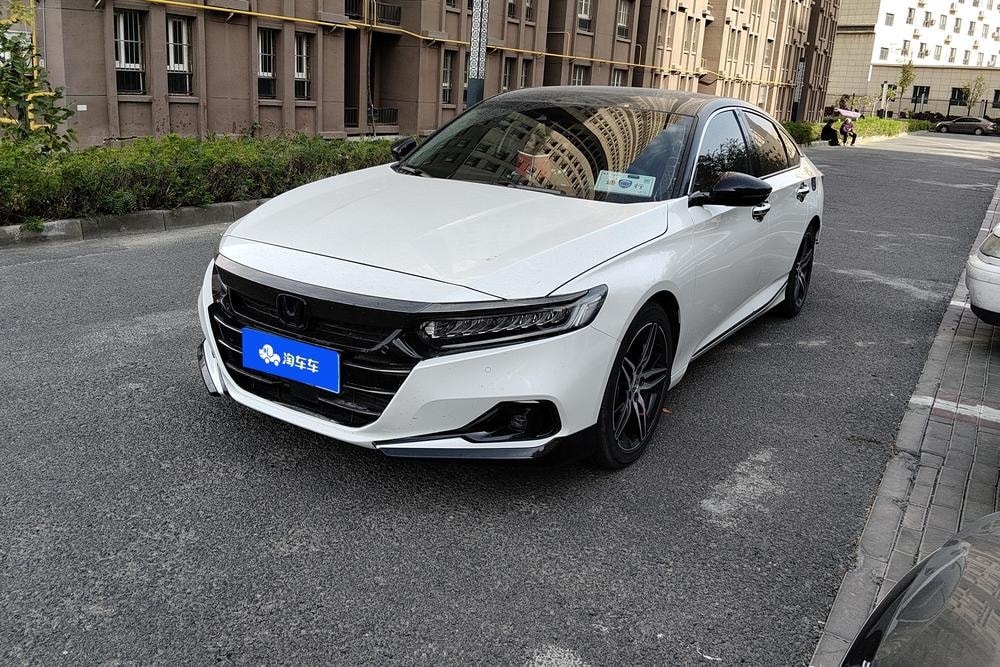 Honda Accord 2023 — фото автомобиля