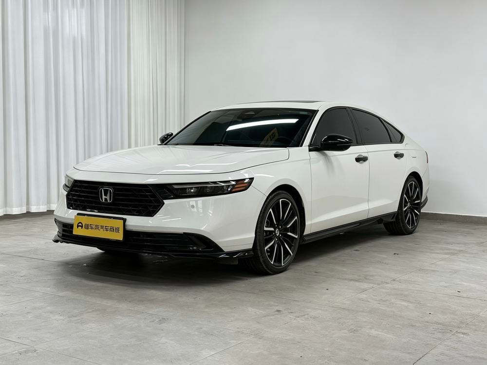 Honda Accord 2023 — фото автомобиля