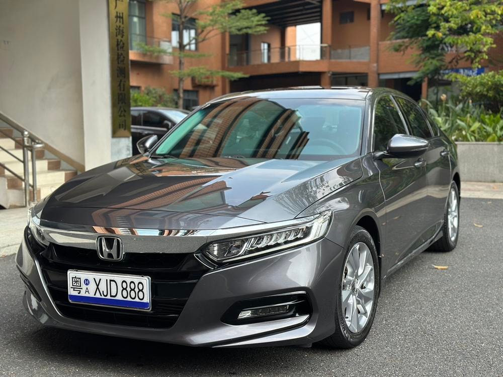 Honda Accord 2018 — фото автомобиля