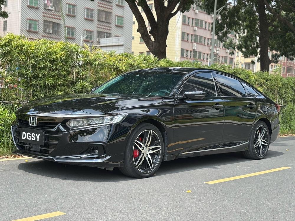 Honda Accord 2022 — фото автомобиля