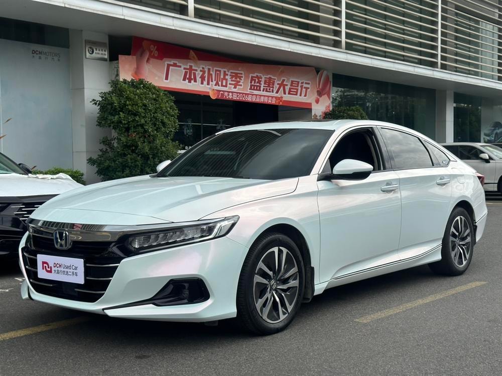 Honda Accord 2022 — фото автомобиля