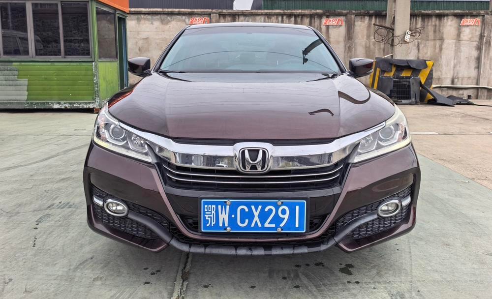 Honda Accord 2016 — фото автомобиля