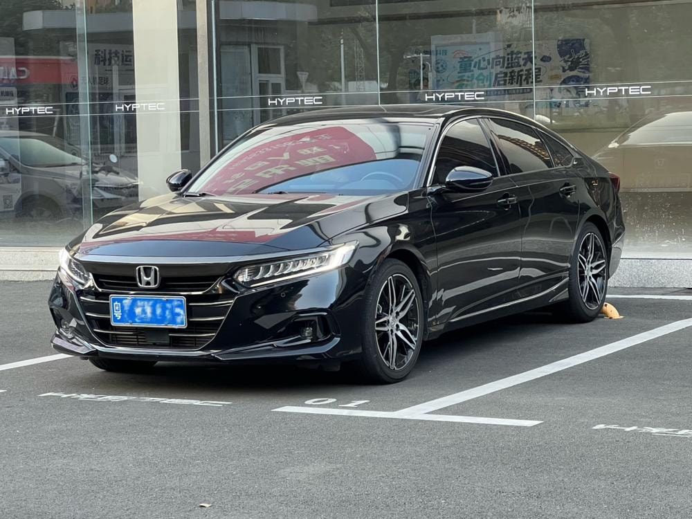 Honda Accord 2022 — фото автомобиля