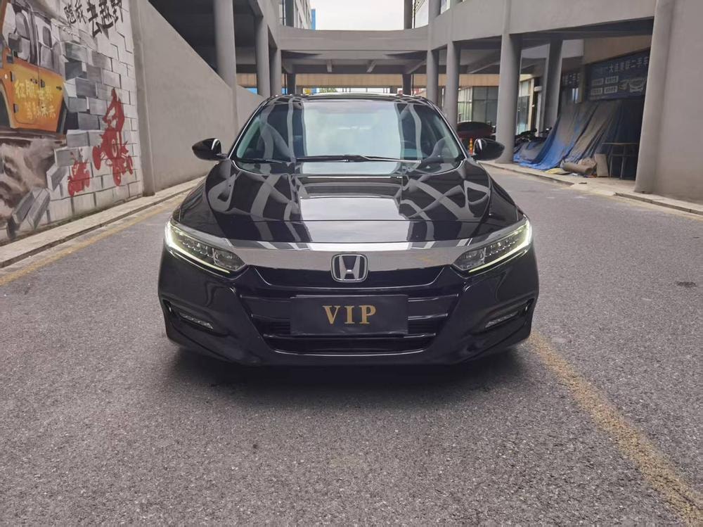 Honda Accord 2018 — фото автомобиля