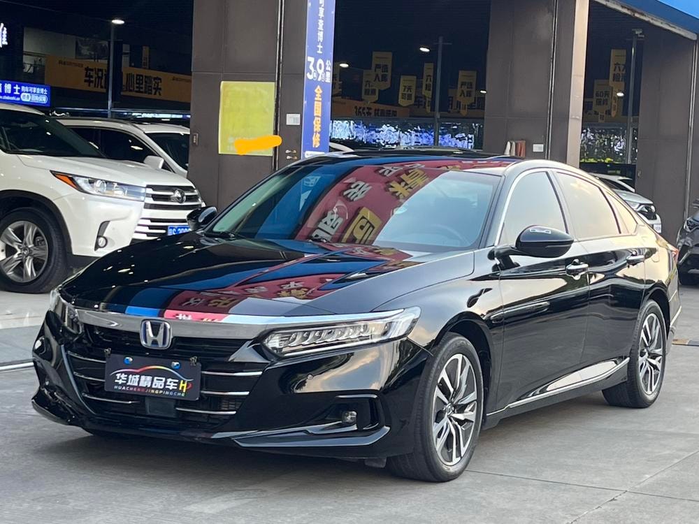 Honda Accord 2022 — фото автомобиля