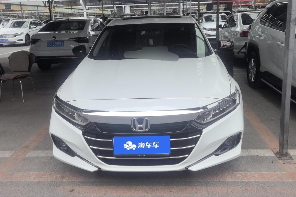 Honda Accord 2022 — фото автомобиля