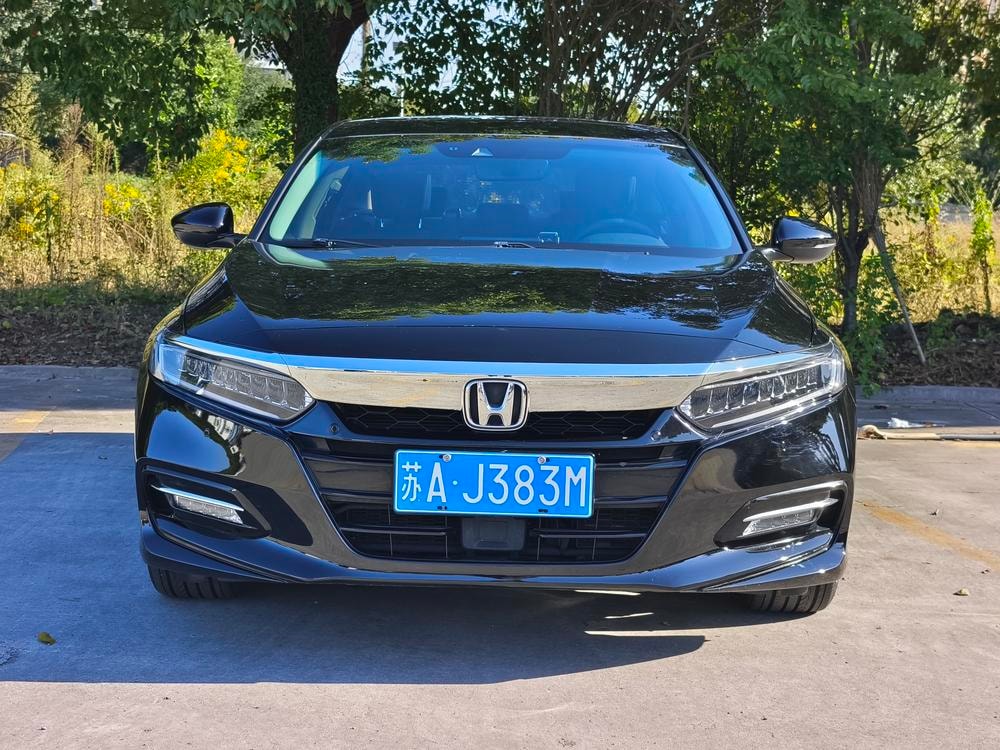 Honda Accord 2018 — фото автомобиля