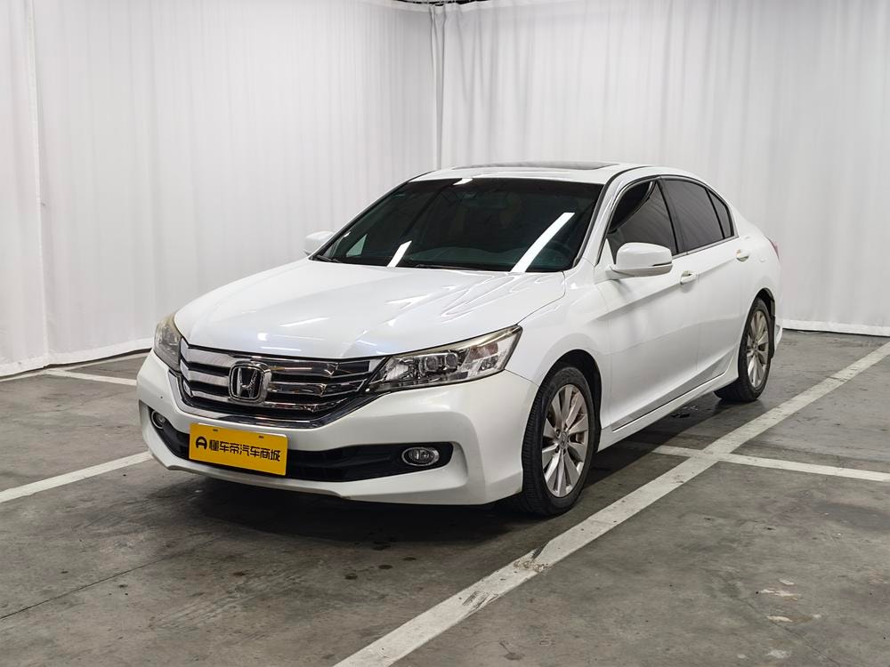 Honda Accord 2014 — фото автомобиля