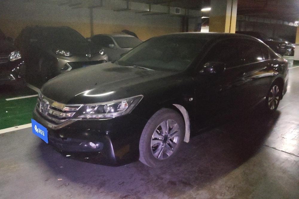 Honda Accord 2015 — фото автомобиля