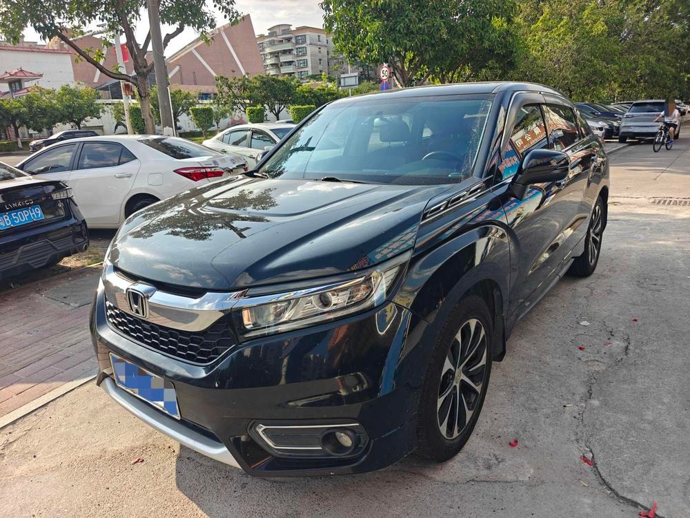 Honda Avancier 2017 — фото автомобиля 1