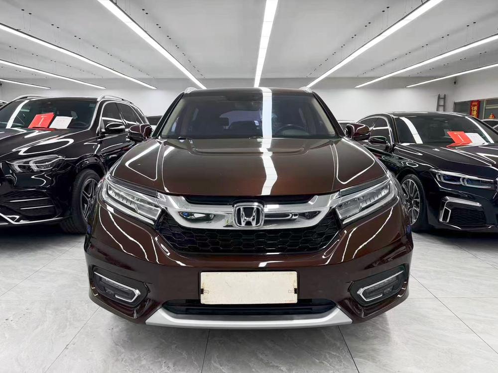 Honda Avancier 2017 — фото автомобиля 1