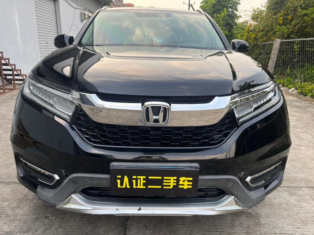 Honda Avancier 2017 — фото автомобиля 1
