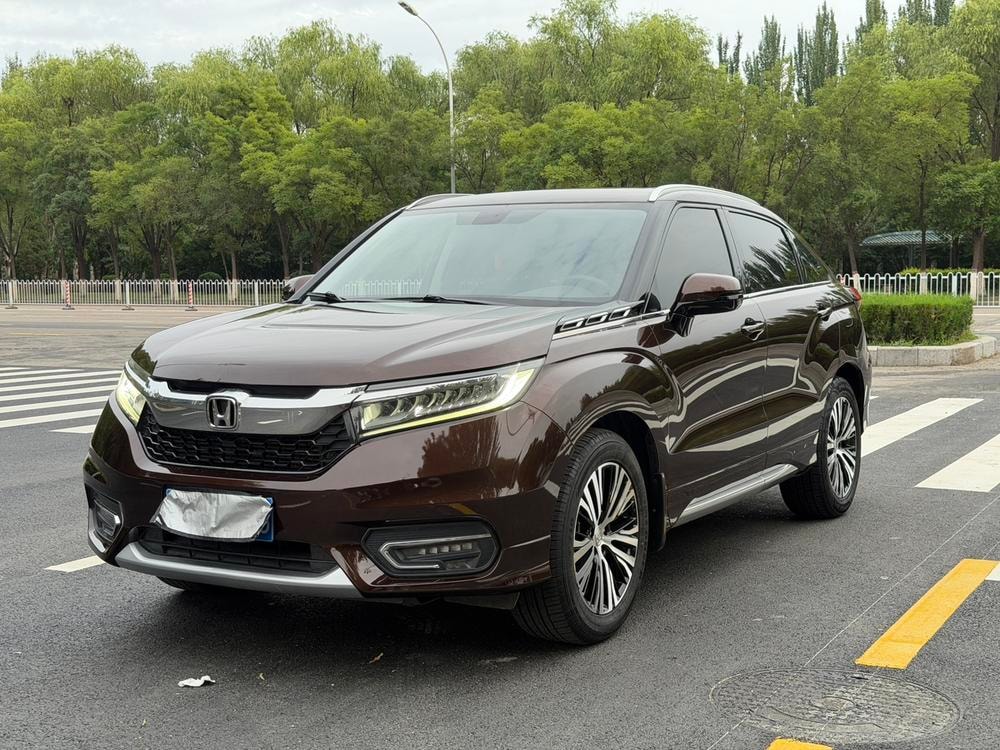 Honda Avancier 2017 — фото автомобиля 1