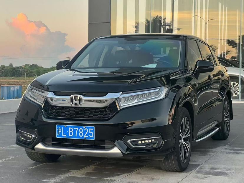 Honda Avancier 2017 — фото автомобиля 1