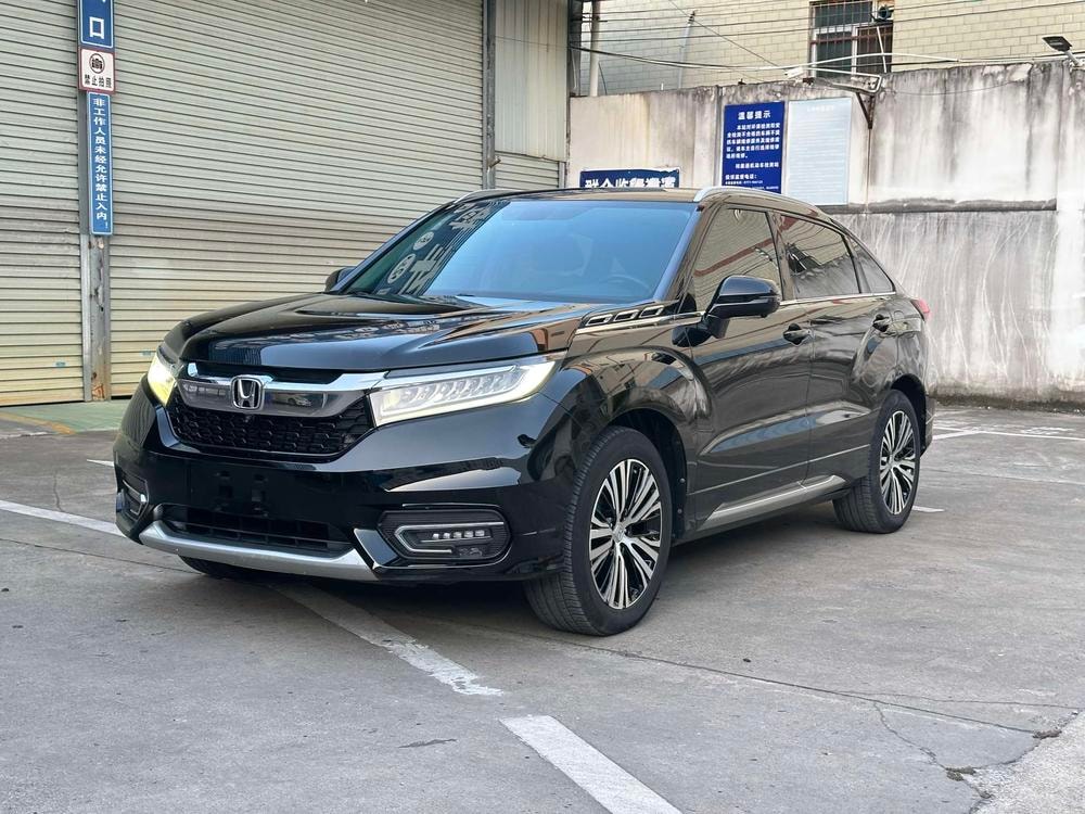 Honda Avancier 2017 — фото автомобиля 1