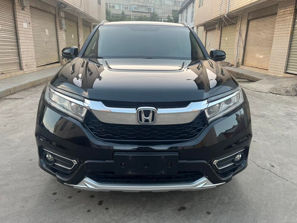Honda Avancier 2017 — фото автомобиля 1