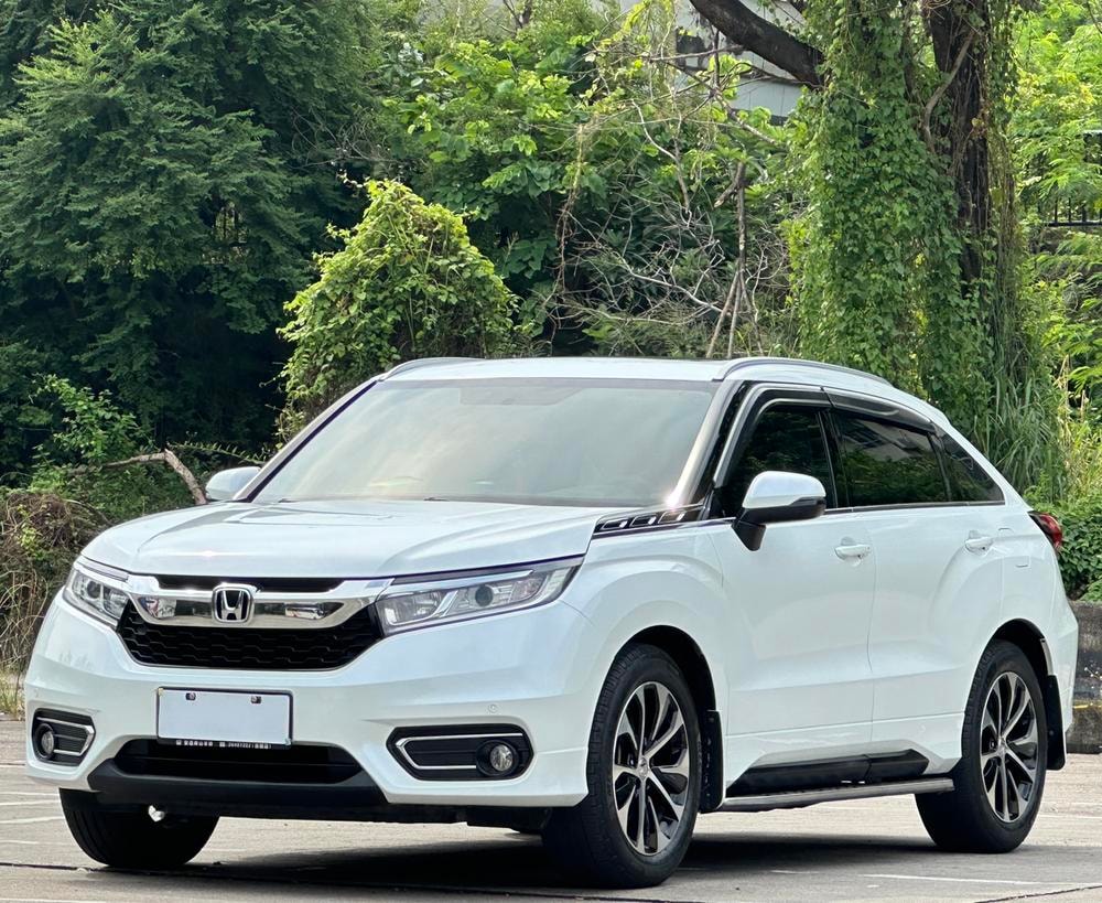 Honda Avancier 2017 — фото автомобиля 1