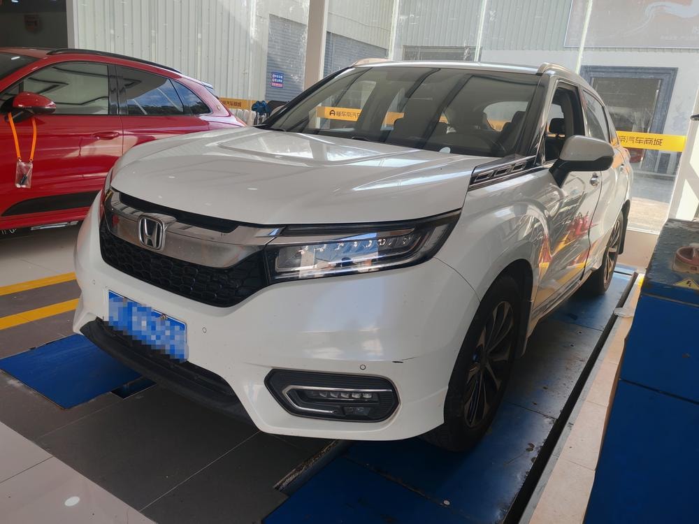 Honda Avancier 2017 — фото автомобиля 1
