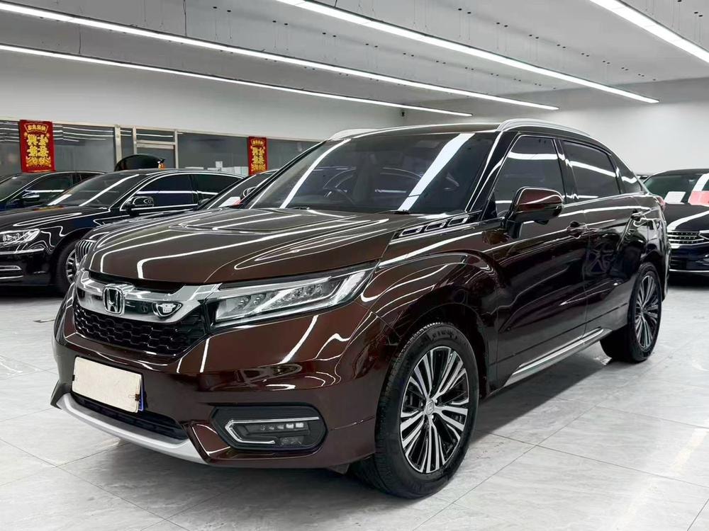 Honda Avancier 2017 — фото автомобиля 1