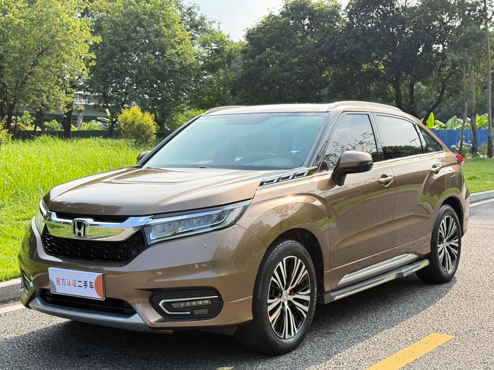Honda Avancier 2017 — фото автомобиля