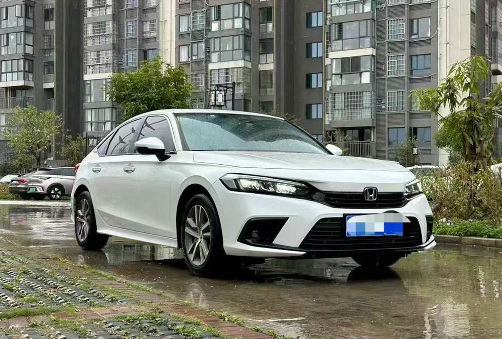Honda Civic 2022 — фото автомобиля 1