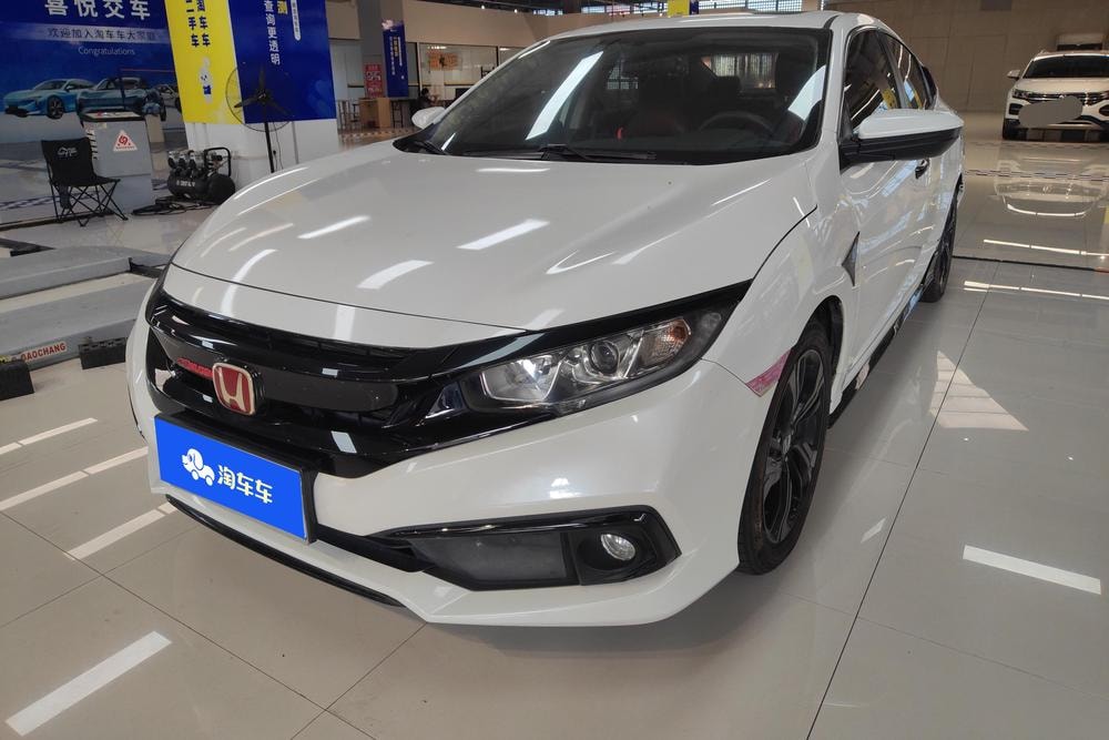 Honda Civic 2019 — фото автомобиля