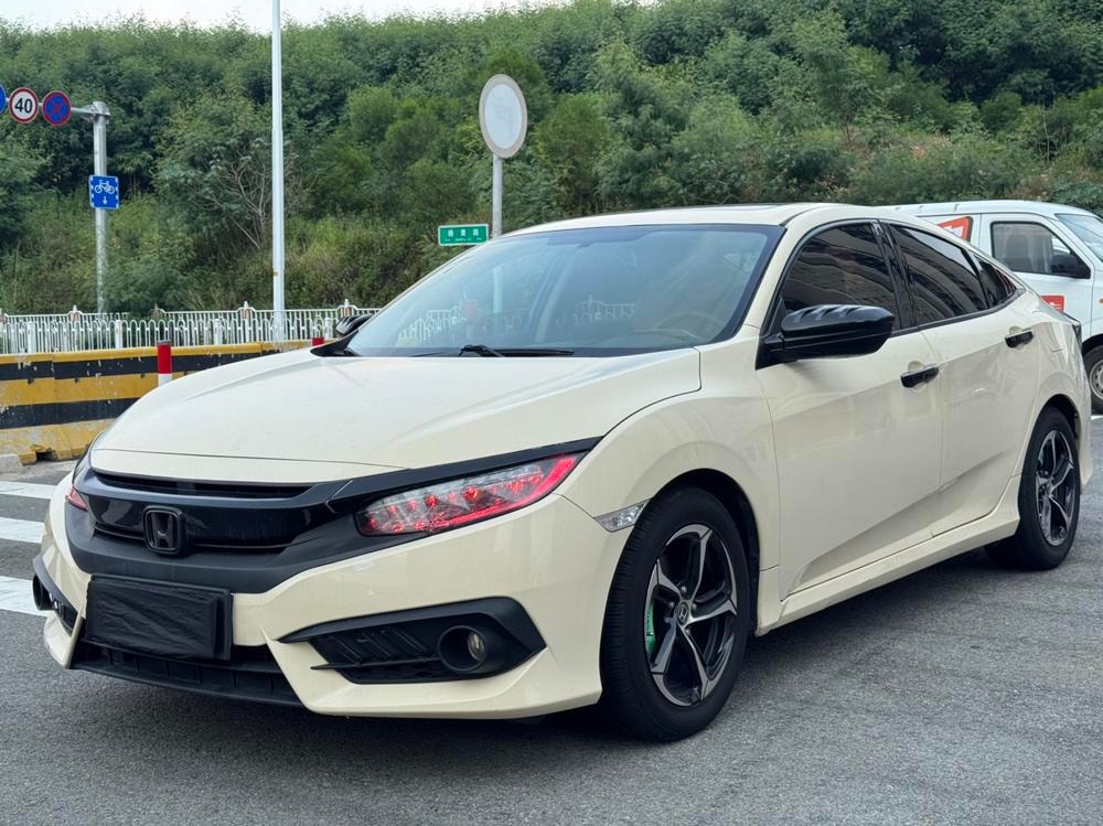 Honda Civic 2016 — фото автомобиля