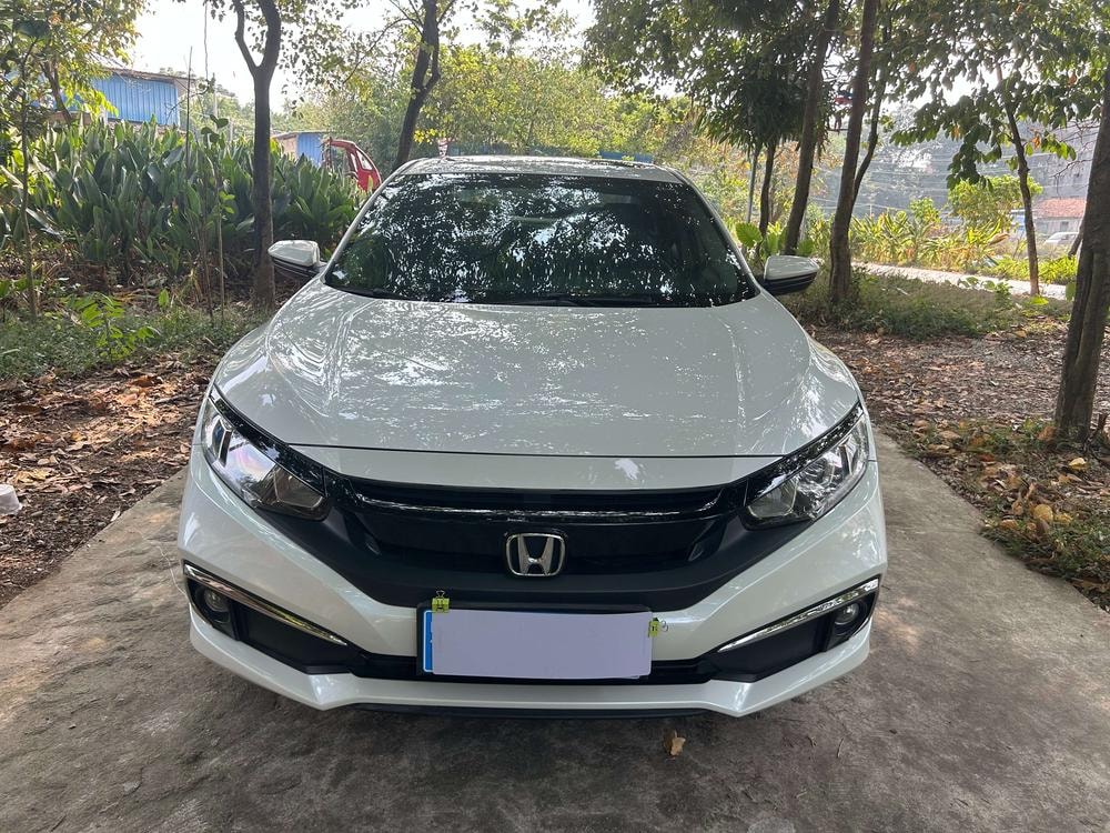 Honda Civic 2019 — фото автомобиля