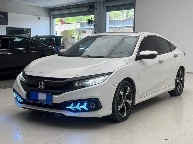 Honda Civic 2019 — фото автомобиля 1